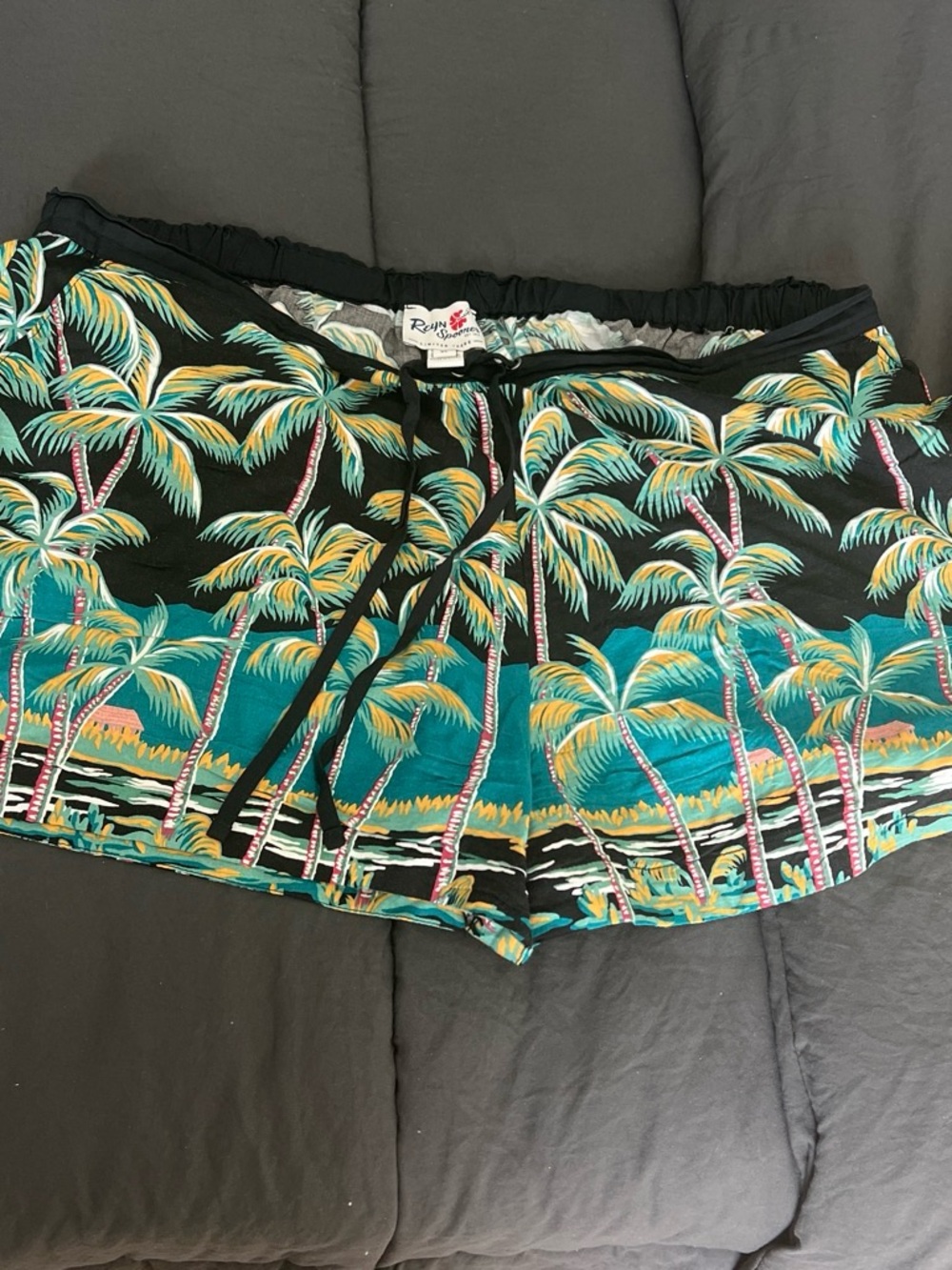 reyn spooner Black Tropical Palm Print Women’s Shorts